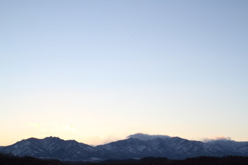 夜更け前の山脈