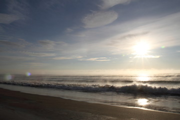 夜明けの砂浜