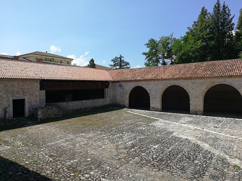 Certosa di Padula - Fienile e stalle