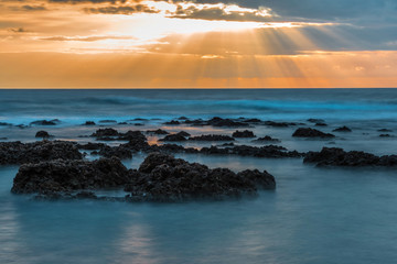 Obraz premium Long Exposure at Sunset on the Southern Italian Mediterranean Sea