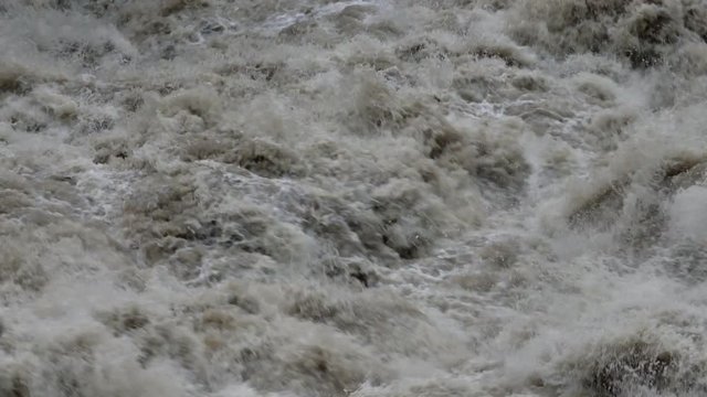 Flood waters at weir, Saar River, Serrig, Rhineland-Palatinate, Germany, Europe
