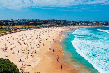 Bondi Beach in Sydney, New South Wales, Australia - obrazy, fototapety, plakaty