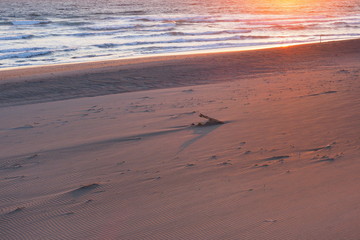 夕焼けと砂浜