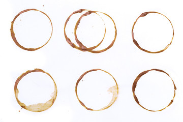 set of tee or coffee cup rings isolated on a white background. - obrazy, fototapety, plakaty