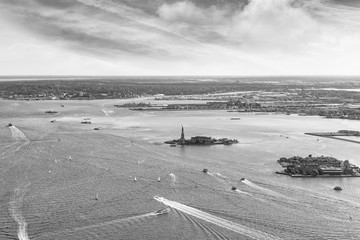 Aerial view of Manhattan's bay, NYC