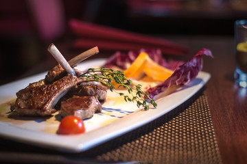 Rehkarree im Restaurant © Florian Kunde