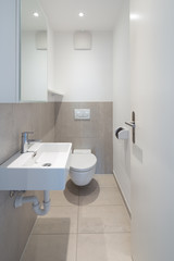 Modern small bathroom.