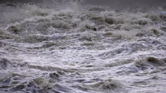 Flood waters at weir, Saar River, Serrig, Rhineland-Palatinate, Germany, Europe