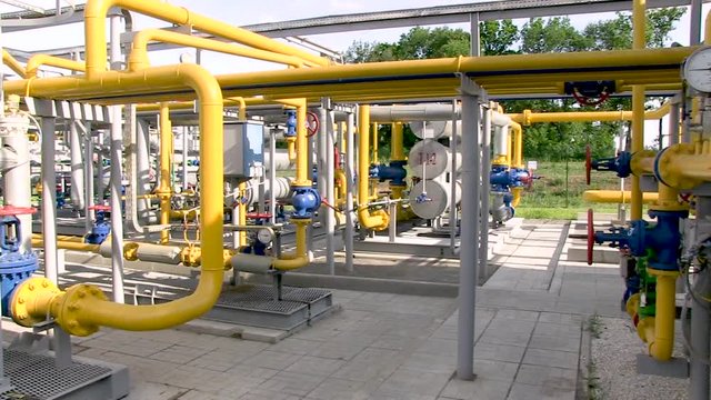 Gas industry, gas transport system. Communications, stop valves and appliances for gas pumping station