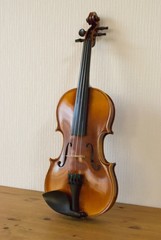 子供サイズのバイオリン