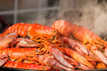 How to Cook Lobster and Crab ,with allspice and bay leaf