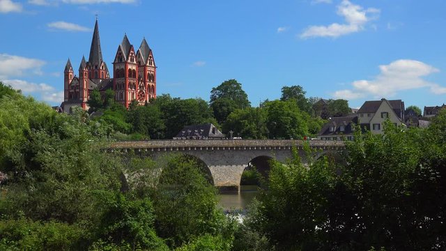 Old Lahn Bridge and Cathedral of Limburg, Limburg an der Lahn, Westerwald, Hesse, Germany, Europe