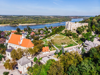 Kazimierz Dolny nad Wisłą - panorama dron