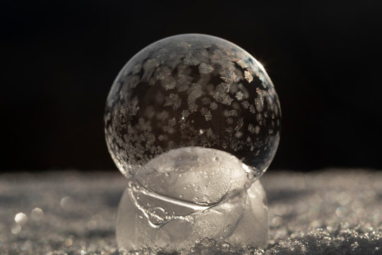 Icebubbles im Winter gefroren