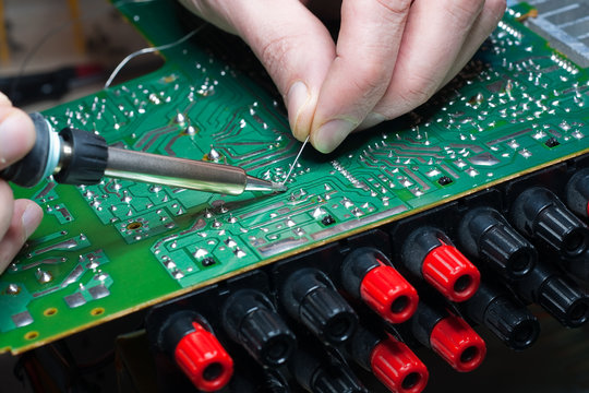 Elektronik-Reparatur: reparieren statt wegwerfen