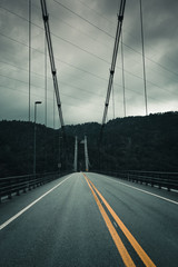 Fototapeta na wymiar Fjordbrücke in Norwegen