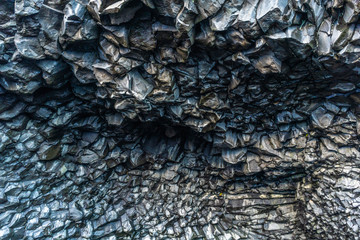 Höhle aus Basaltsäulen Dyrhólaey in Island