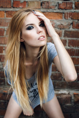 Naklejka premium portrait of grungy girl