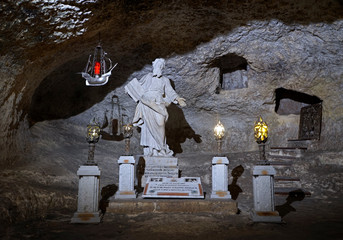 legendäre Paulus-Grotte in den gleichnamigen Katakomben