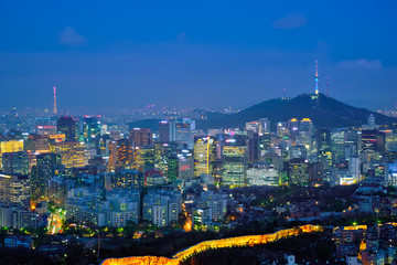 Fototapeta premium Seoul skyline in the night, South Korea.