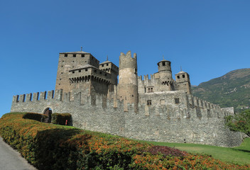 Fototapeta na wymiar Fenis medieval castle