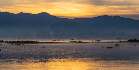 Obraz na płótnie Canvas early morning sunrise on Lake Inle, Myanmar, Burma
