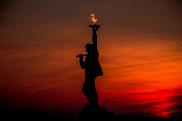  statue Alesha Nizhnevartovst sunrise