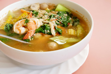Thai Curry with Shrimps and Vegetable