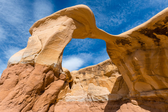 Metate Arch in Devil's Garden in Grand Staircase-Escalante National Monument, Utah, USA
