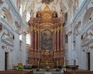 Altar in Barockkirche 