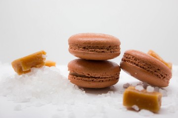 Macaroon cake salted caramel