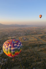 hot air ballon ruin mexico teotihuacan
