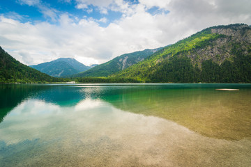 Sommer am See in den Bergen