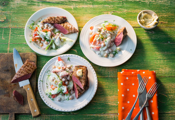 Gegrilltes Lammfilet mit Gemüsesalat