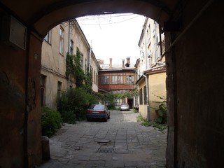Старый дворик