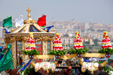 Cocchio Sant'Efisio durante la processione a Cagliari (Sardegna) - Italia