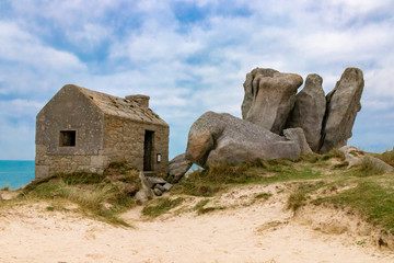 Bretagne - Wachhaus zwischen Felsen