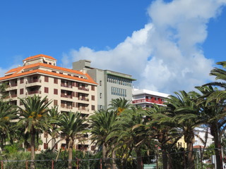 Fototapeta na wymiar Blick auf Santa Cruz de la Palma und den Hafen