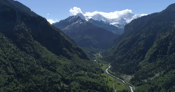 Lutschental mit Eiger, M&ouml;nch, Jungfrau - Aerial 4K