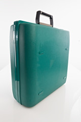 macchina da scrivere Olivetti Studio 45 fondo bianco valigia