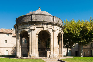 Brunnen in Villeneuve-lès-Avignon