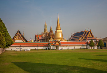 Naklejka premium Bangkok, Thailand - the Grand Palace is a complex of buildings at the heart of Bangkok, composed by dozens of temples and buildings