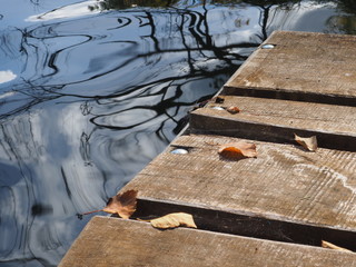 Pomost nad jeziorem © Joanna