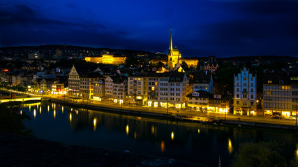 Fototapeta na wymiar Zürich in der nacht
