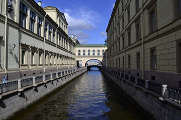 Fototapeta na wymiar canal in Saint-Petersburg
