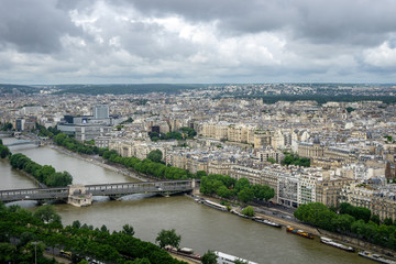 Fototapeta premium aerial view of paris from eiffel tower