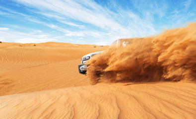 Drifting offroad car 4x4 in desert - obrazy, fototapety, plakaty