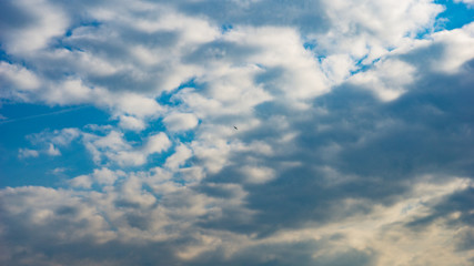 Der Himmel und die Wolken