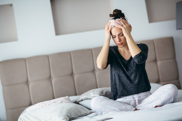 Woman having headache