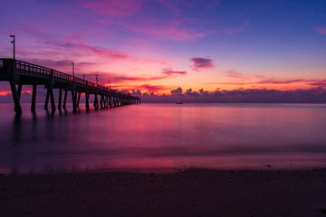 Fototapeta na wymiar purple sunset on the beach